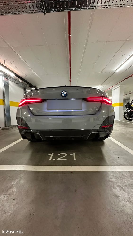 BMW i4 eDrive40 Pack Desportivo M - 11