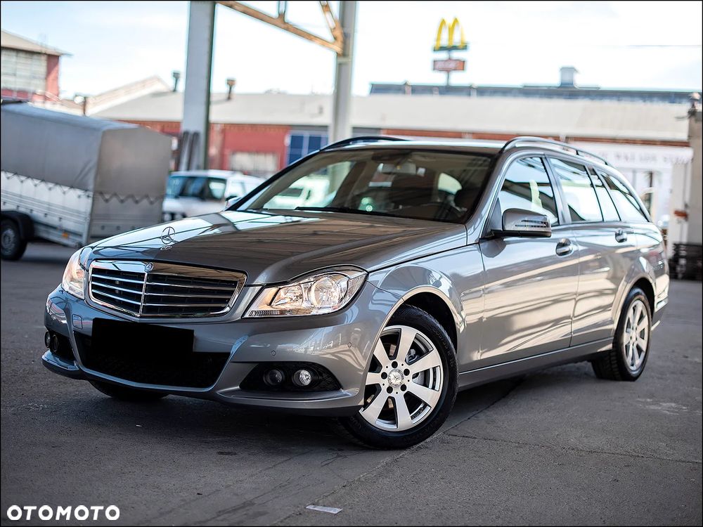 Mercedes-Benz Klasa C 180 (BlueEFFICIENCY) Elegance - 1