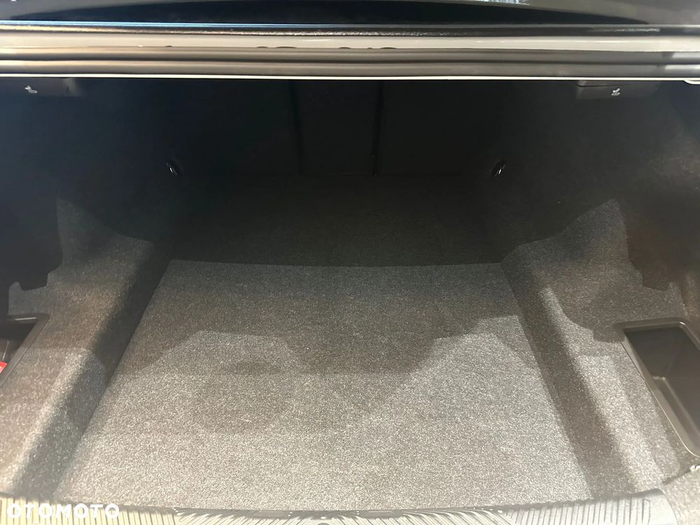 BMW Seria 5 520d mHEV M Sport - 28