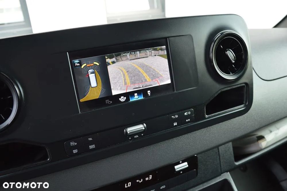 Mercedes-Benz Sprinter - 18