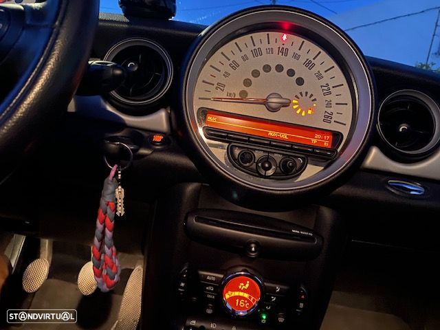 MINI 3 Portas Cooper D - 5
