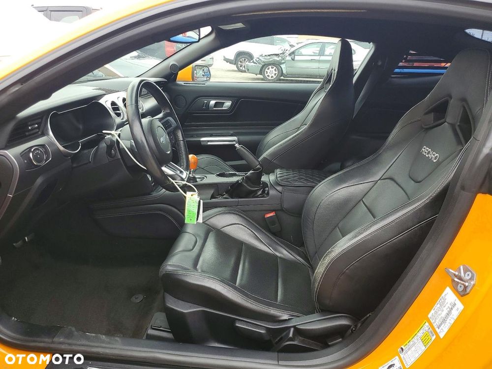 Ford Mustang 5.0 V8 GT - 8
