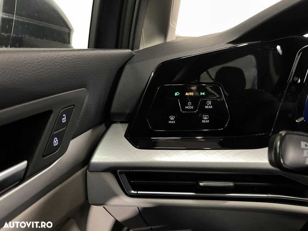 Volkswagen Golf 1.5 TSI ACT Life - 23