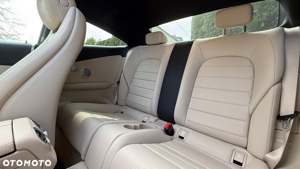Mercedes-Benz Klasa C 220 d 4MATIC 9G-TRONIC - 12