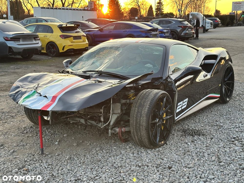 Ferrari 488 - 12