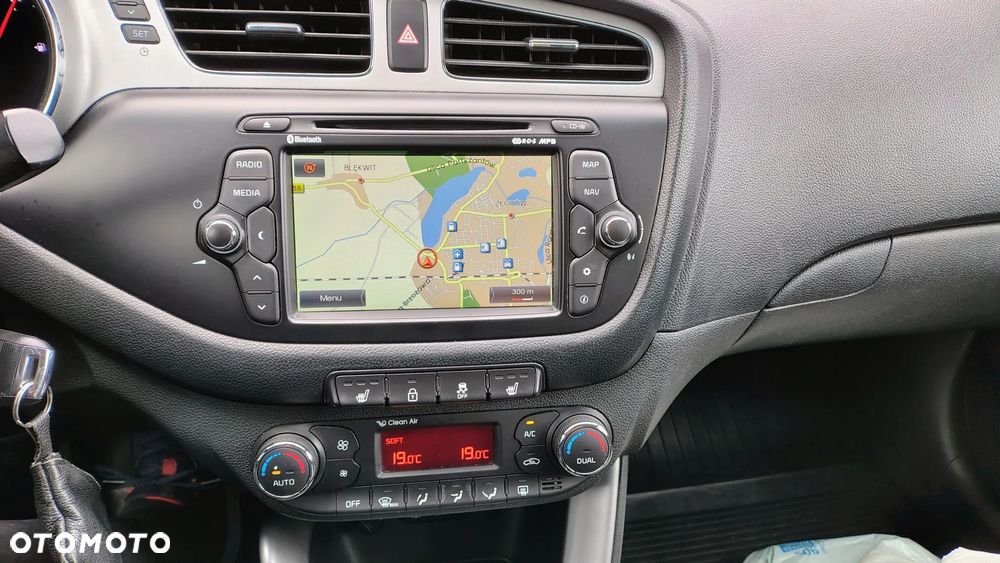 Kia Ceed 1.6 CRDi 128 Dream Team Edition - 18