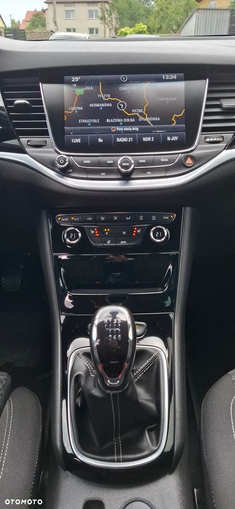Opel Astra 1.4 Turbo Business - 18