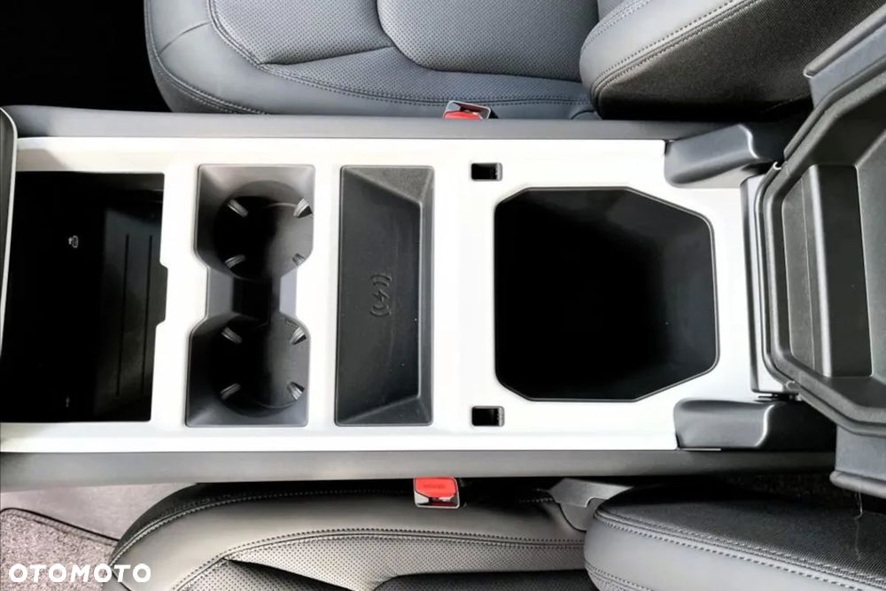 Land Rover Defender 3.0 D200 mHEV S - 23