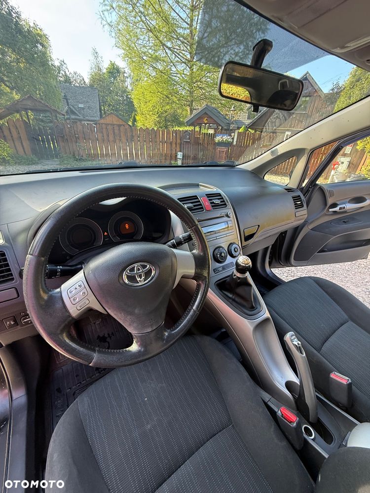 Toyota Auris 1.4 VVT-i Terra - 6