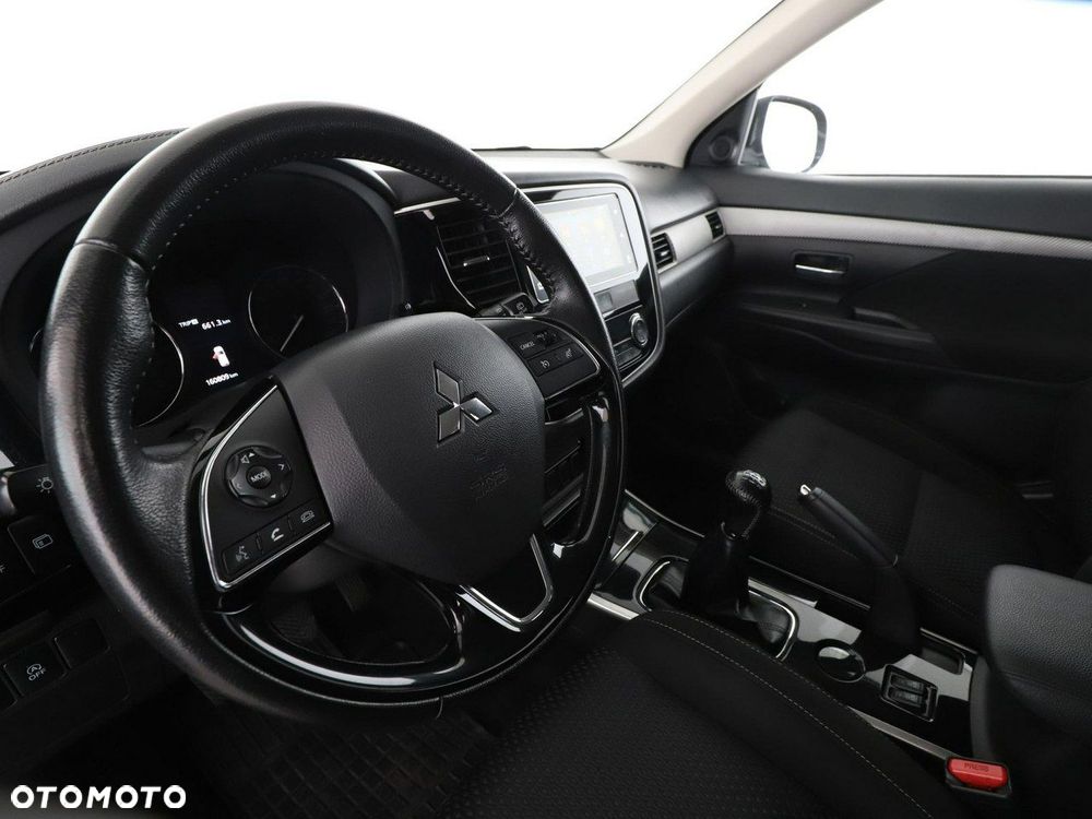 Mitsubishi Outlander 2.0 2WD Edition 100 - 14