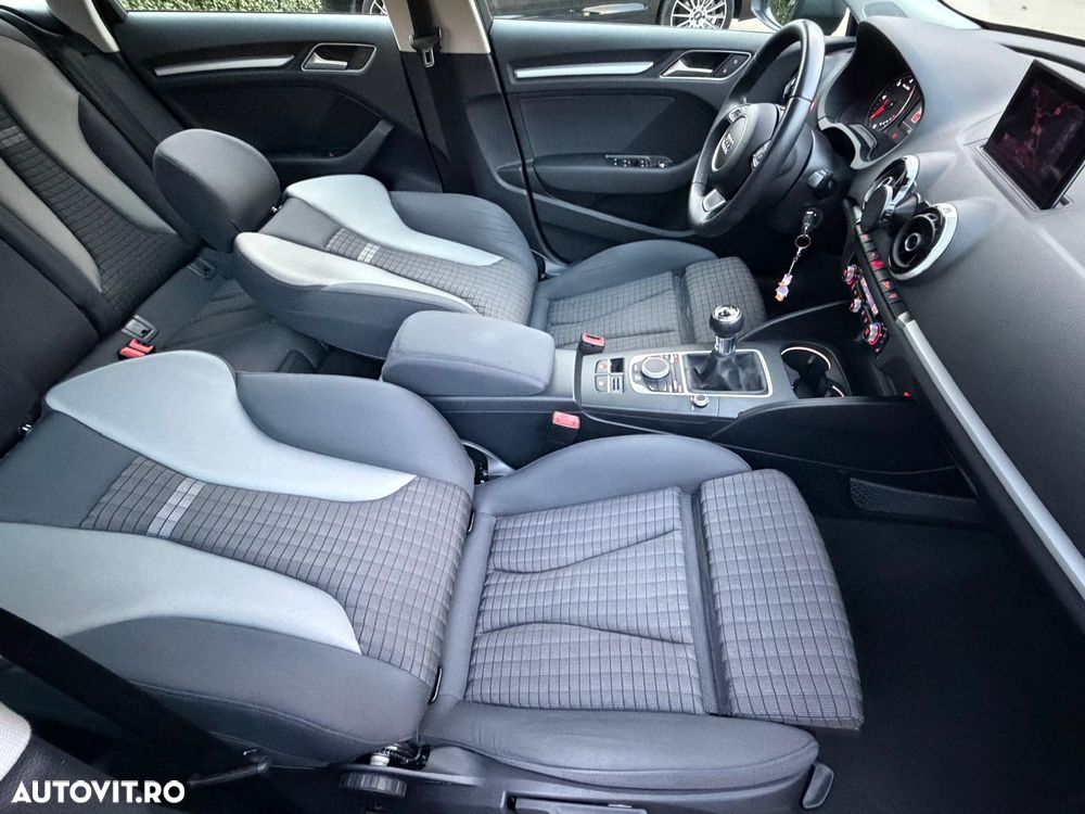 Audi A3 Sportback 1.6 TDI DPF Ambition - 18
