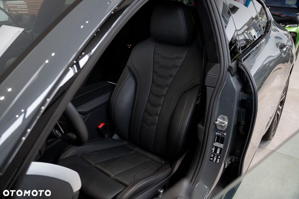 BMW Seria 8 - 8