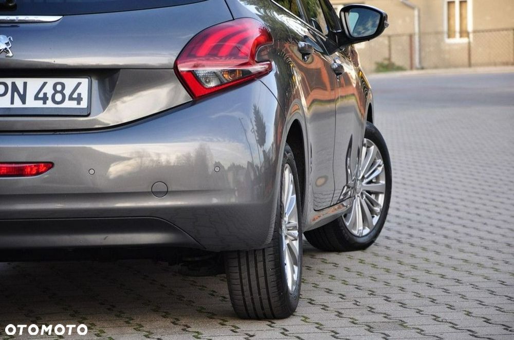 Peugeot 208 PureTech 82 Stop & Start Signature - 15