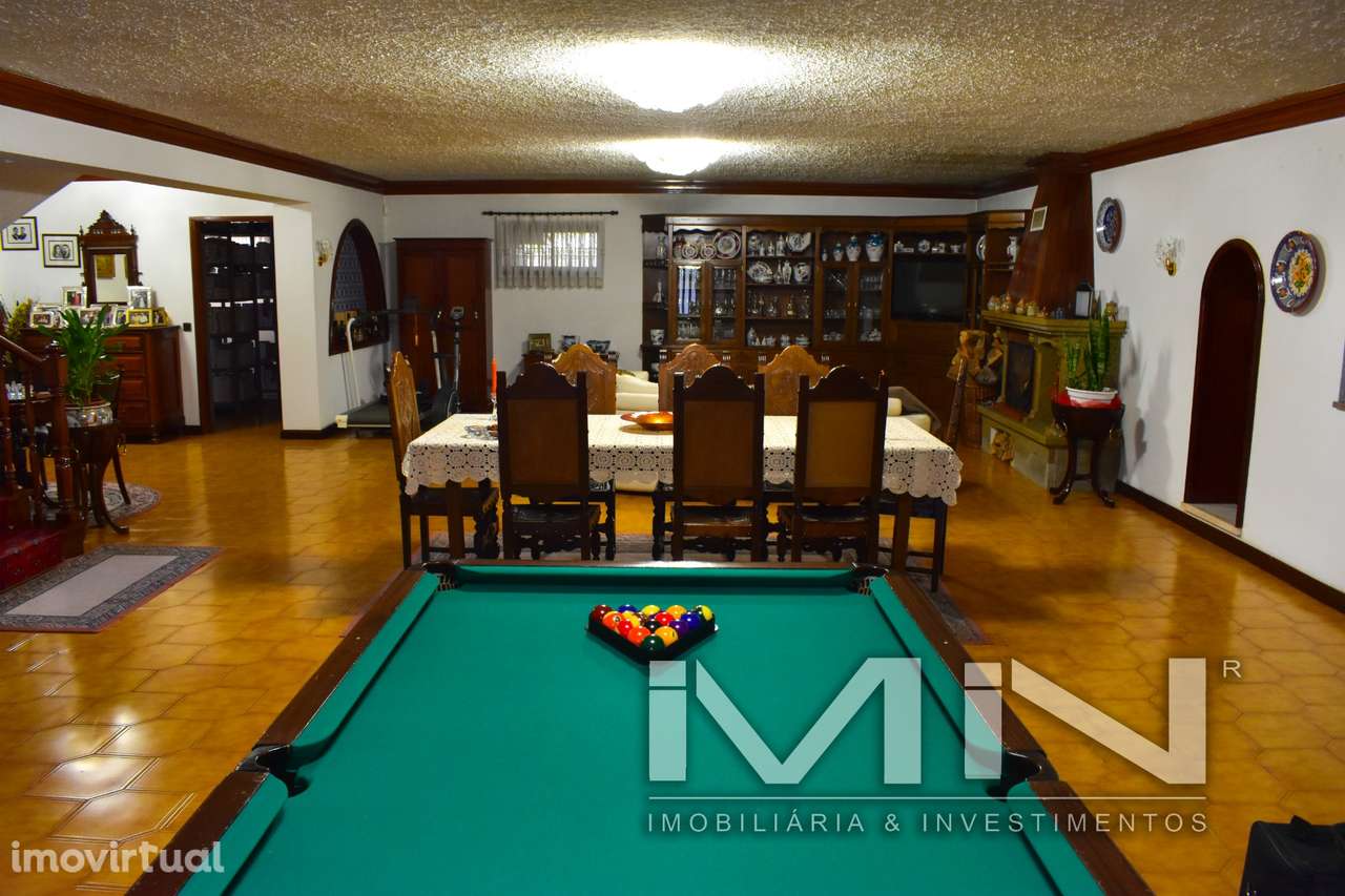 Moradia com piscina e campo de ténis - Grande imagem: 3/50