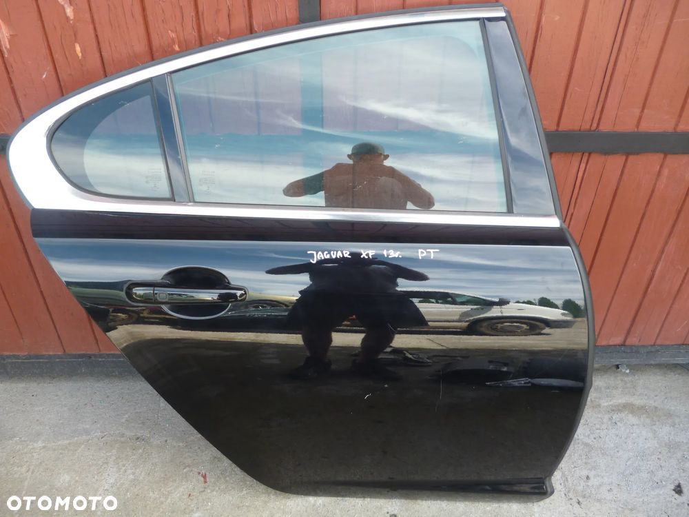 JAGUAR XF X250 DRZWI TYLNE PRAWE