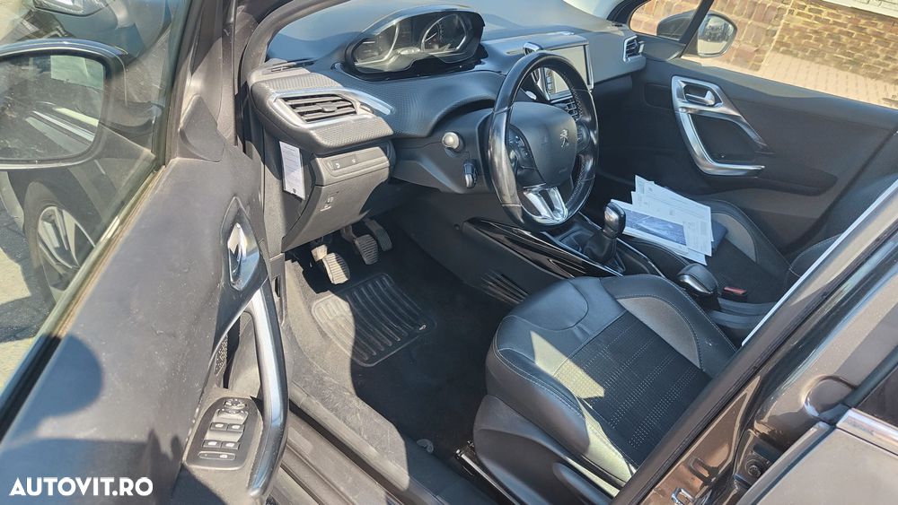 Peugeot 2008 PureTech 110 Style - 10