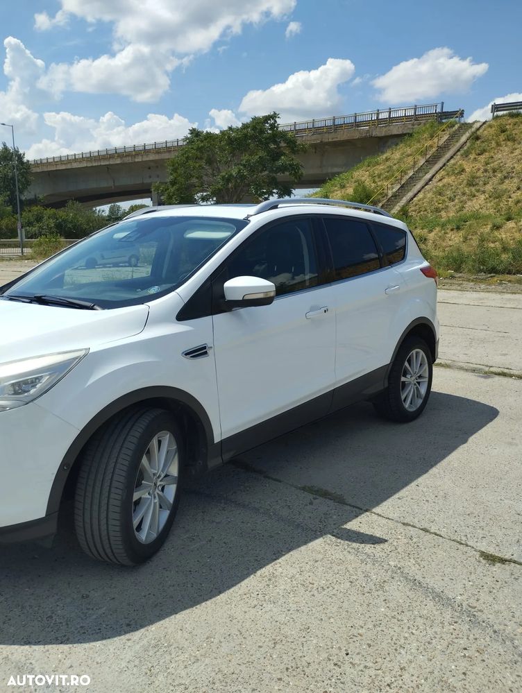 Ford Kuga 2.0 TDCi Powershift 4WD Titanium - 8