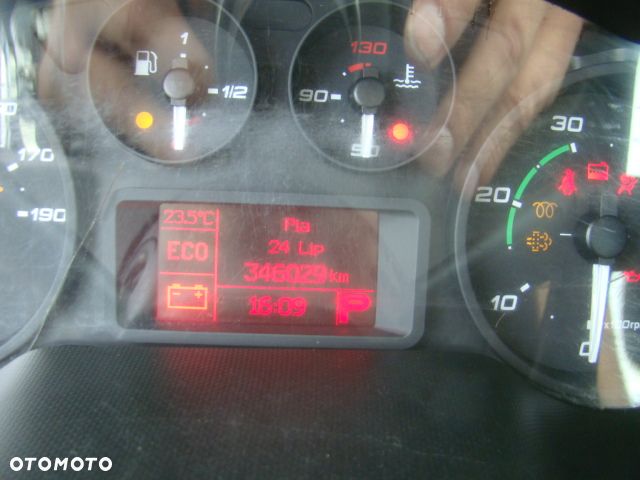 Iveco DAILY 50 C 17 3.0TDI NAJAZD AUTOMAT 3.5T 5.30M PODUSZKI - 19
