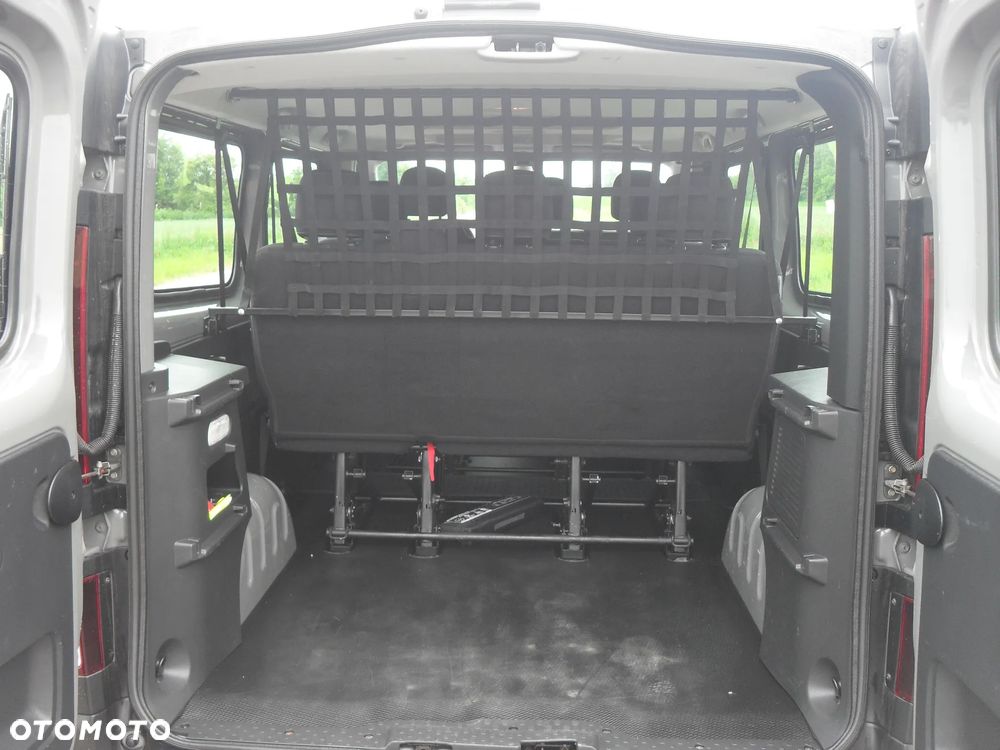 Opel Vivaro - 12