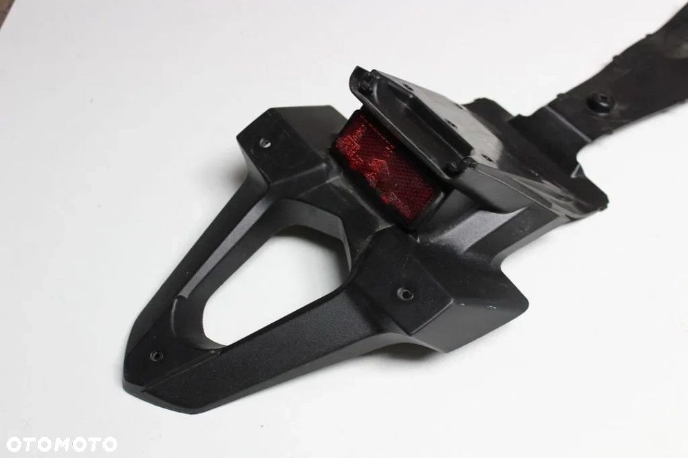 CHLAPACZ UCHWYT TABLICY HONDA CB1000 R - 2