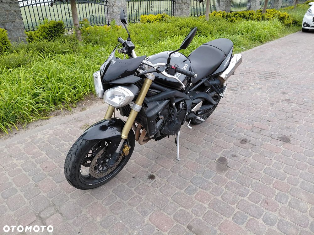 Triumph Street Triple - 1
