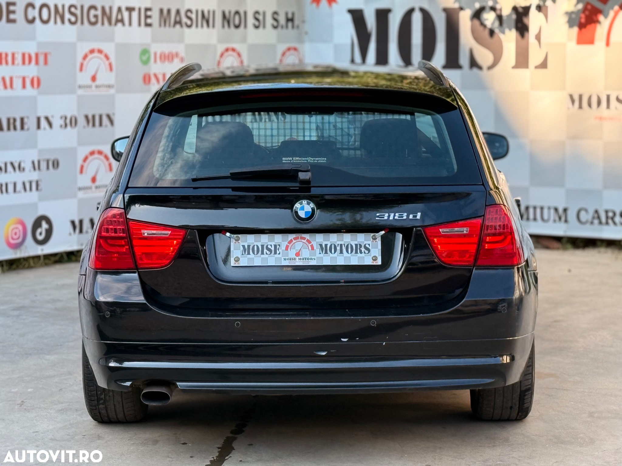 BMW Seria 3 318d DPF Touring Edition Exclusive - 4