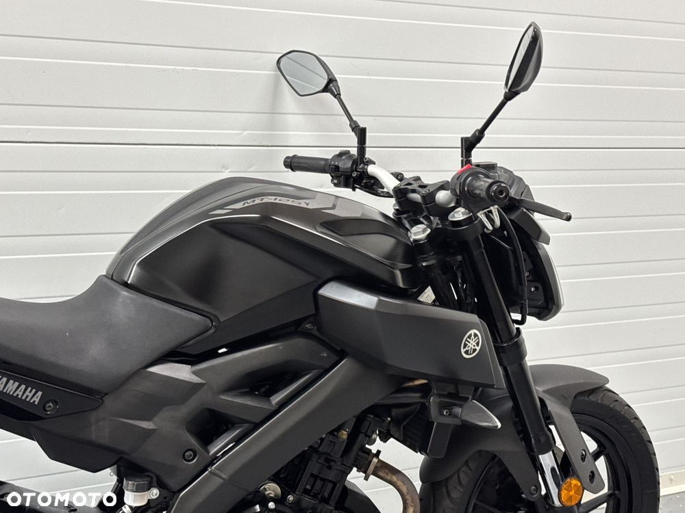 Yamaha MT - 8