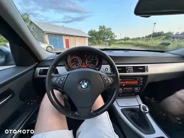 BMW Seria 3 320d - 10