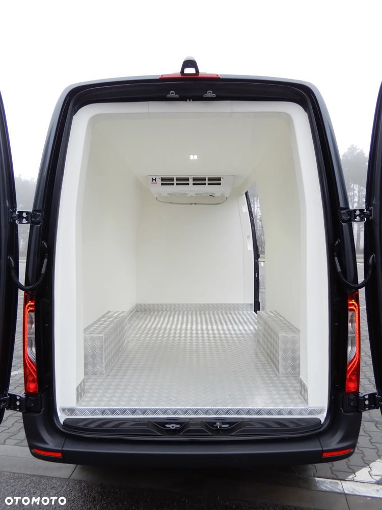 Mercedes-Benz Sprinter 319 CDI V6 3.0 CDI 190 KM Automat 7G-Tronic 4X4 Chłodnia -30*C Agregat Chłodniczy Rozstaw Osi 3665 mm Ładowność 1067 Kg WZMACNIANY Przebieg 10 Tys Km Jedyny Taki UNIKAT Stan NOWY Jak Z Fabryki POLECAM - 16