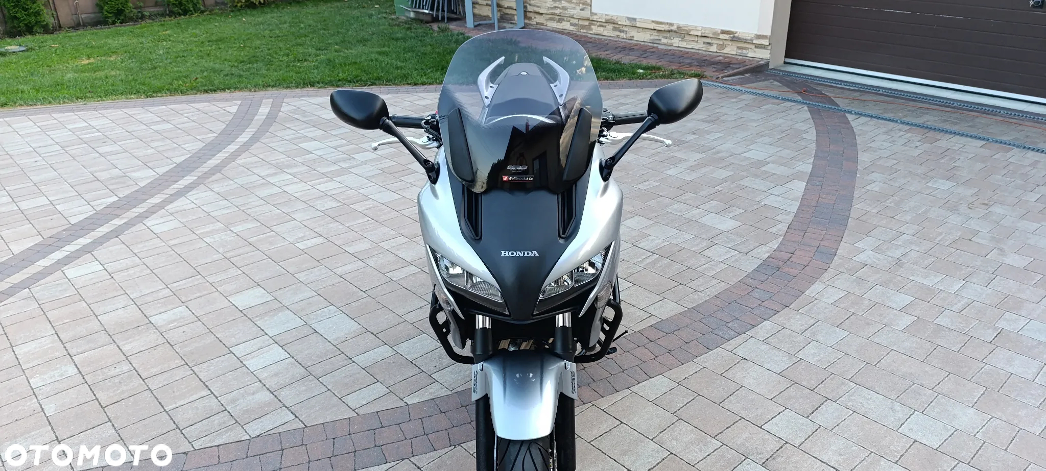 Honda CBF - 9