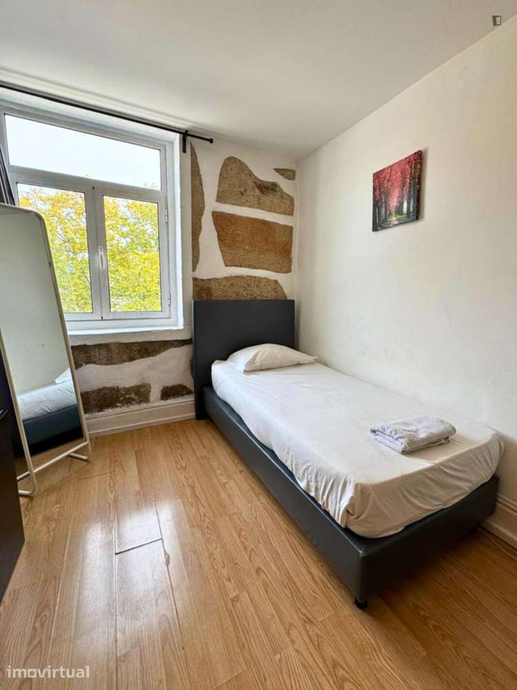 Apartamento com 3 quartos - localizado em Lordelo do Ouro Porto - Grande imagem: 3/18
