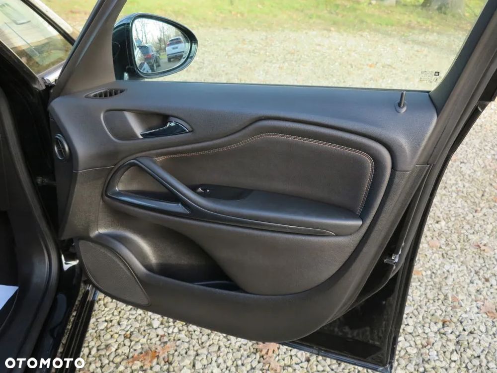 Opel Zafira Tourer 1.4 Turbo Automatik Innovation - 19