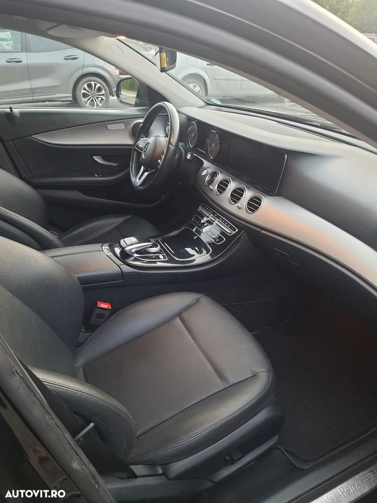 Mercedes-Benz E - 25