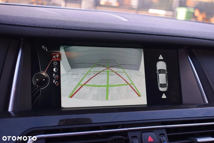 BMW Seria 7 740Li Edition Exclusive - 11