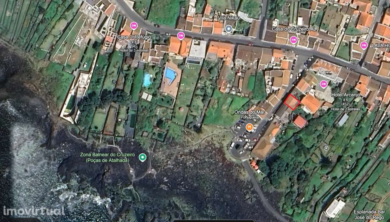 Moradia T3 a 50m das Piscinas Naturais da Atalhada – Um Refúgio de Cha - Grande imagem: 2/22