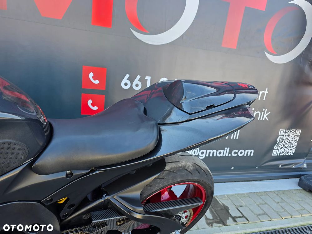 Suzuki GSX-R - 13