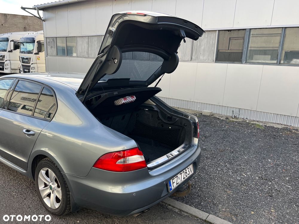 Skoda Superb 1.8 TSI Elegance DSG - 16