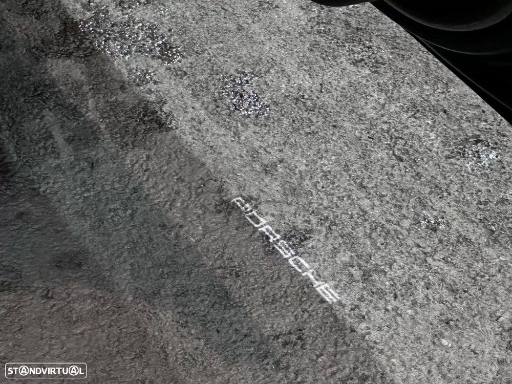 Porsche Taycan 4S - 15