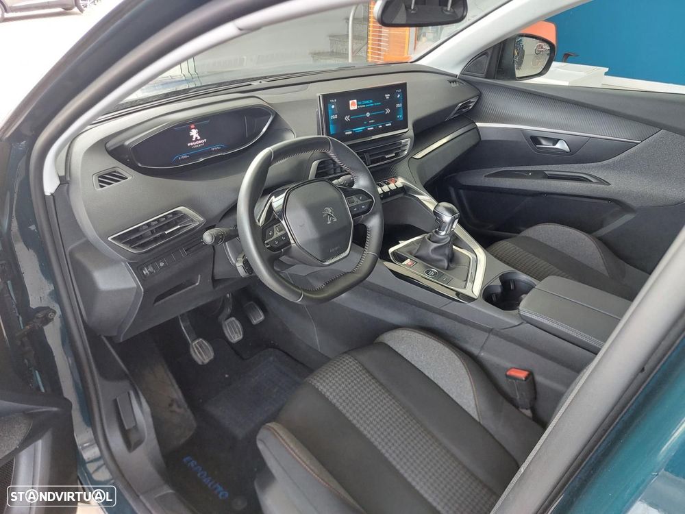 Peugeot 3008 1.5 BlueHDi Active Pack — fotografia 13
