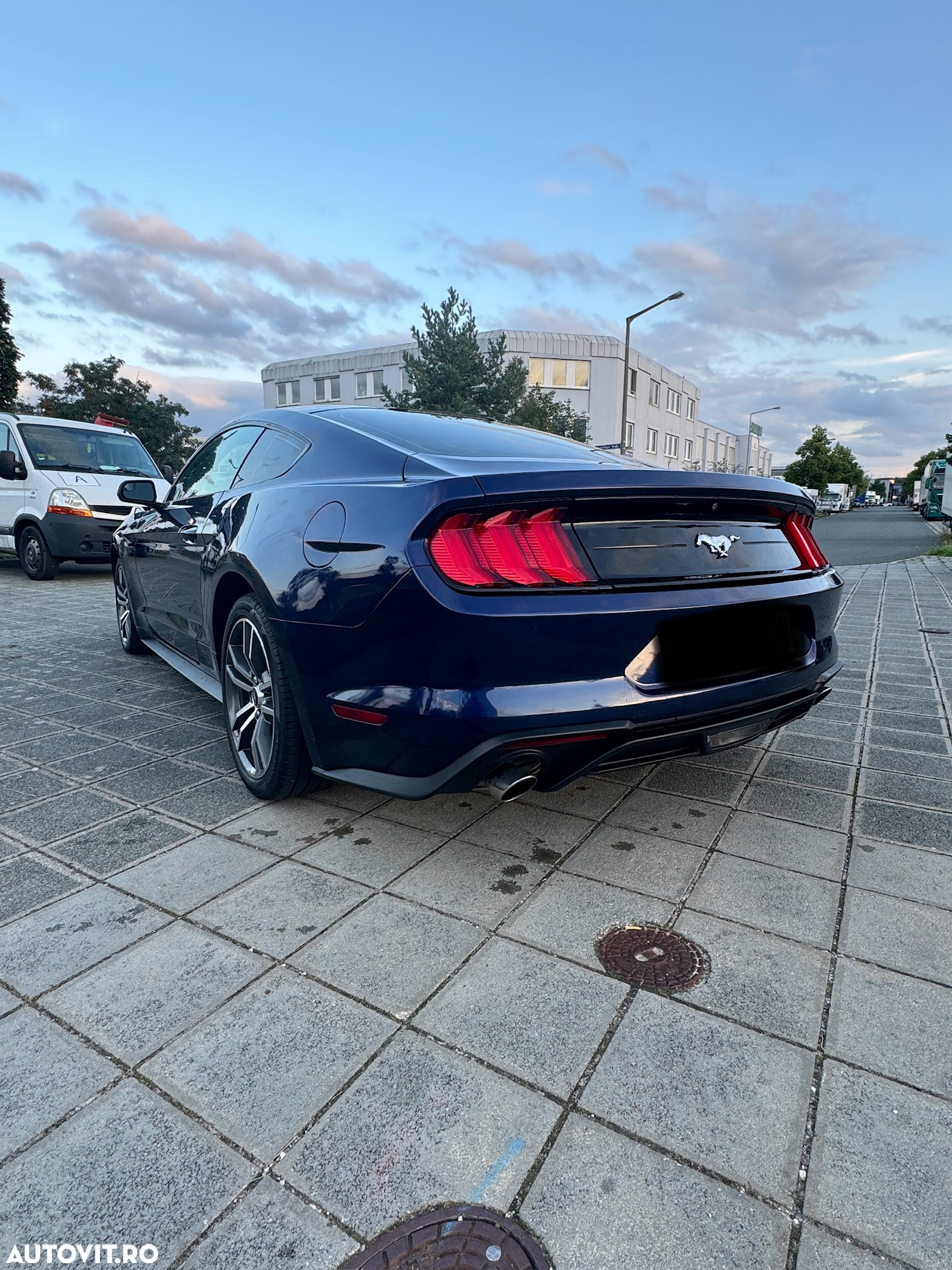 Ford Mustang 2.3 Eco Boost Aut. - 8