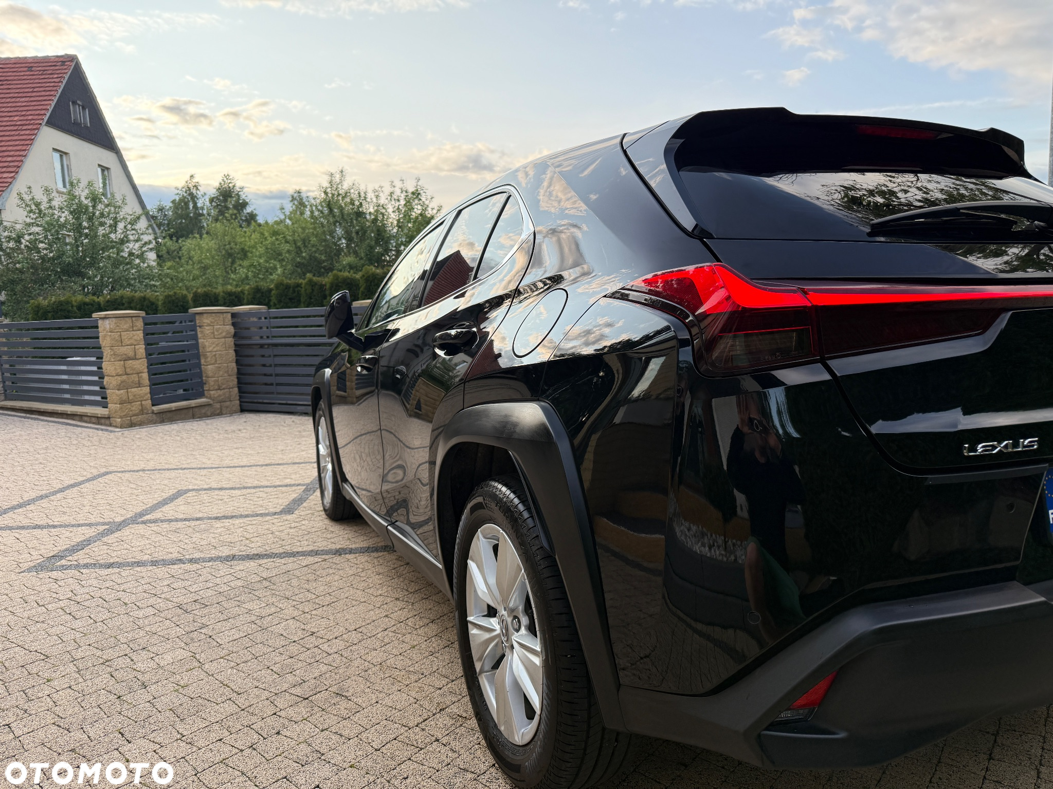Lexus UX 200 GPF Business 2WD - 11
