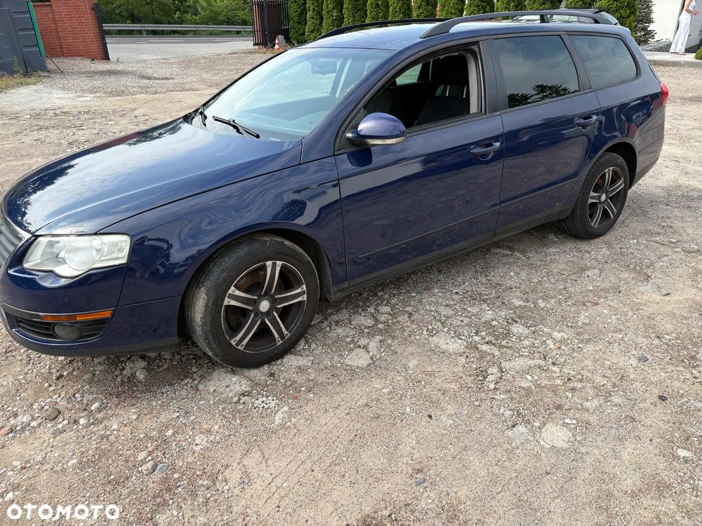 Volkswagen Passat 2.0 TDI Comfortline DSG - 2