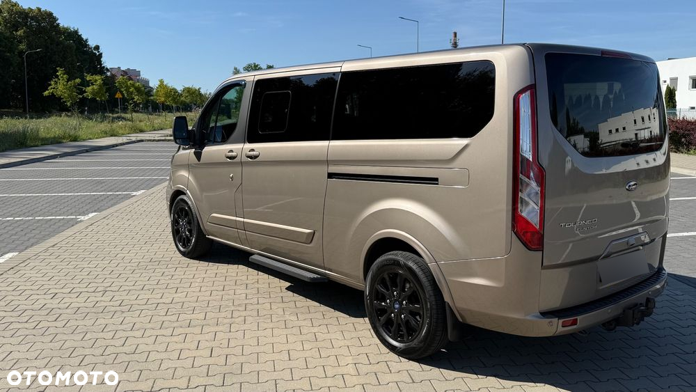 Ford Tourneo Custom - 4