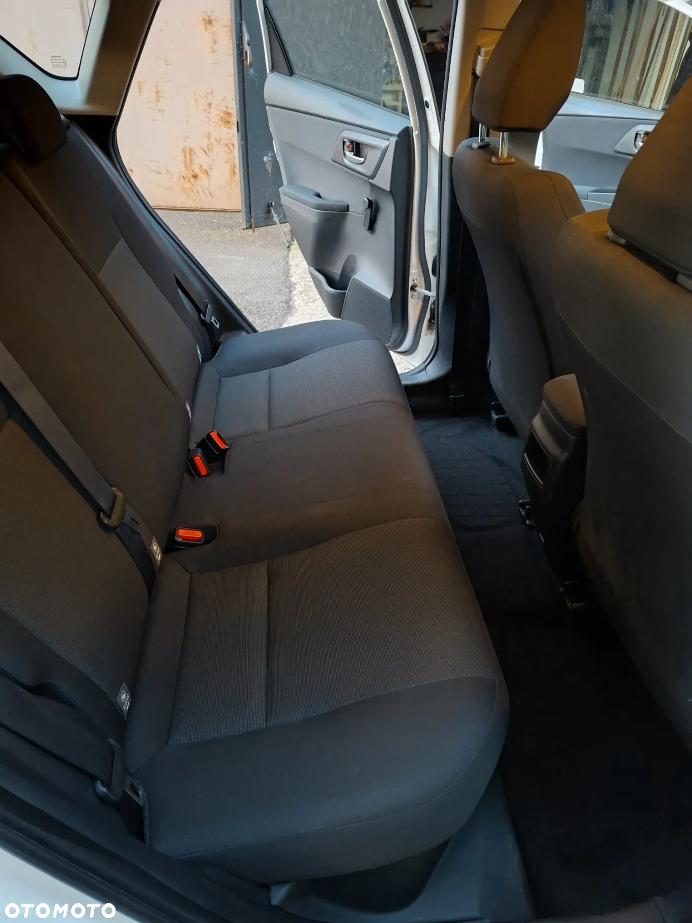 Toyota Auris Hybrid 135 Active - 6
