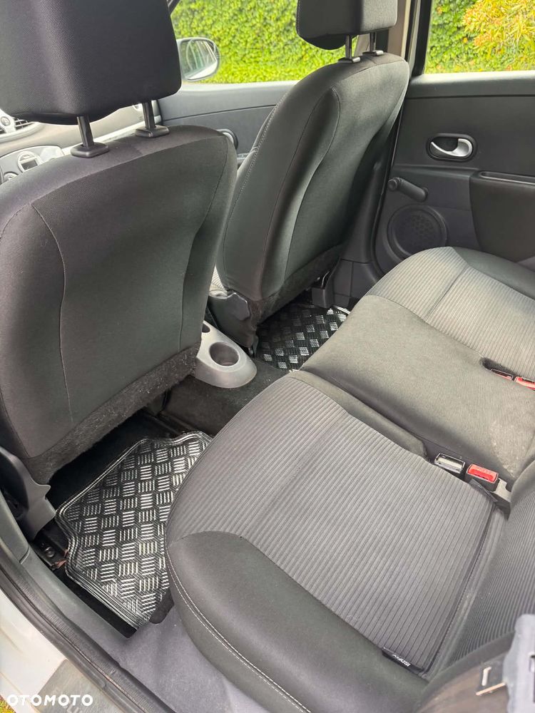 Renault Clio 1.5 dCi Night&Day - 9
