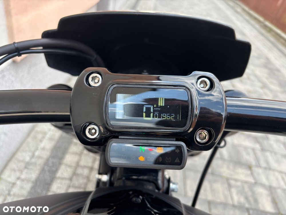 Harley-Davidson FXSB Breakout - 17