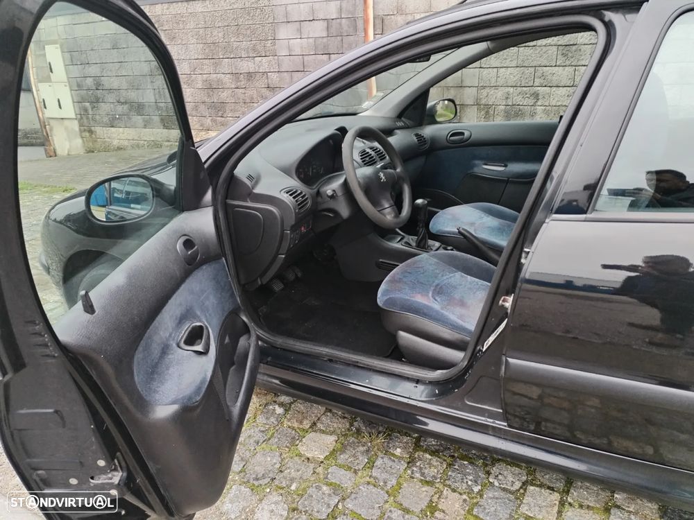 Peugeot 206 1.1 XT - 11