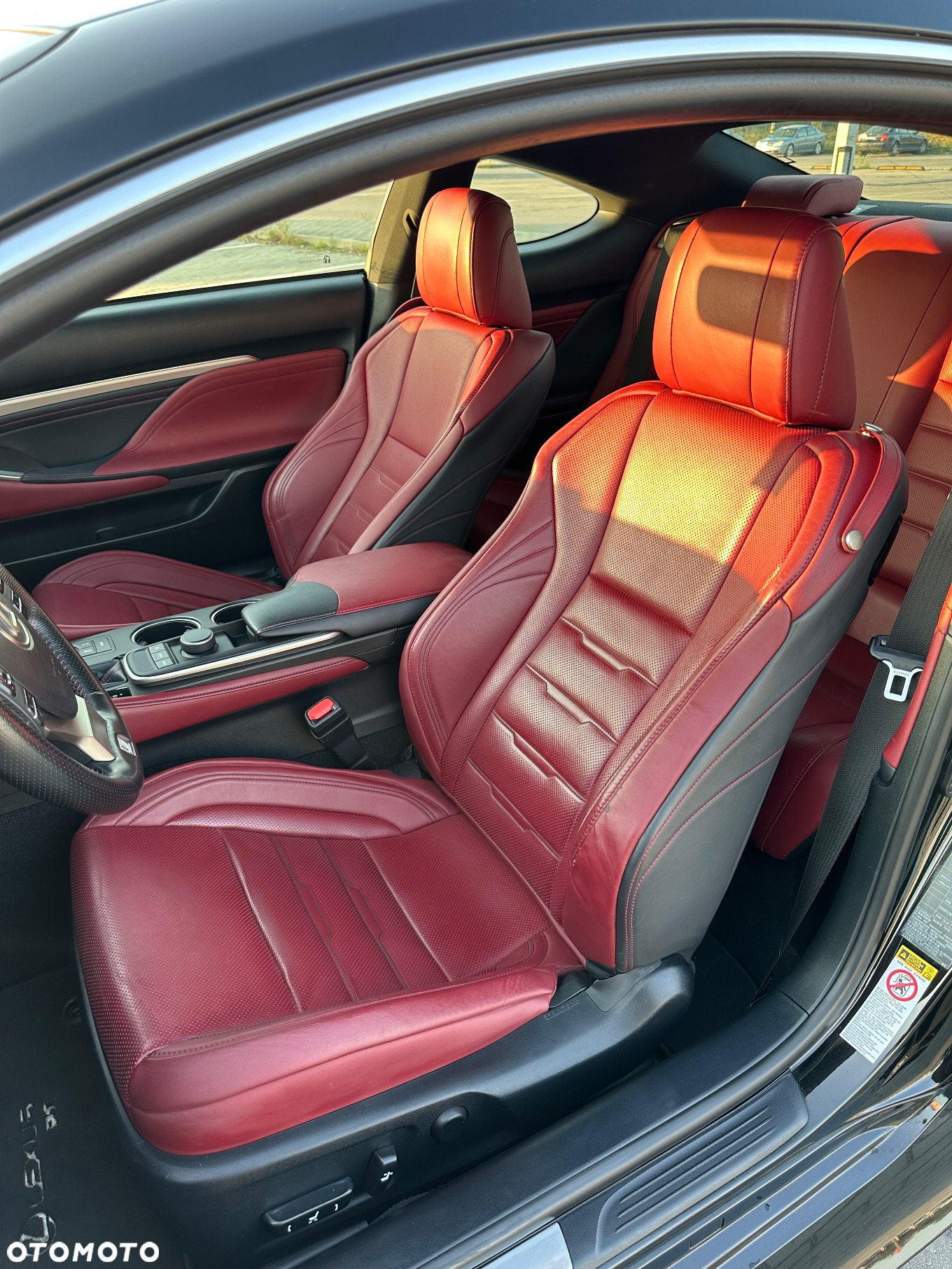 Lexus RC 200t / 300 F Sport - 15