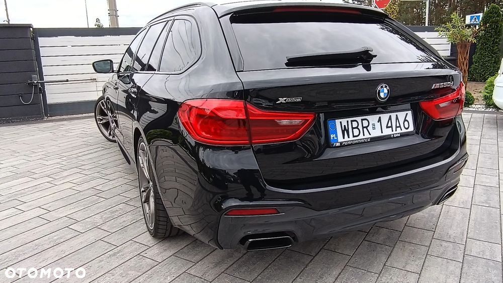 BMW Seria 5 M550d xDrive - 14