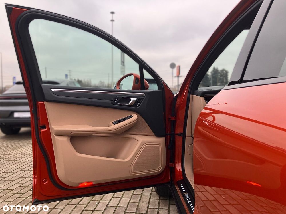 Porsche Macan - 22